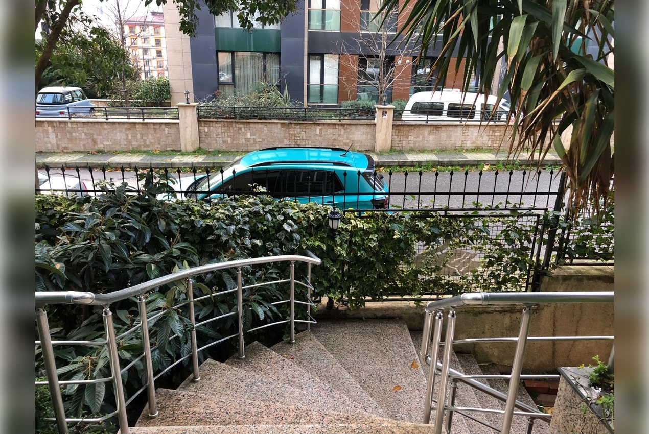 Ataşehir Yenişehir'de Geniş Daire